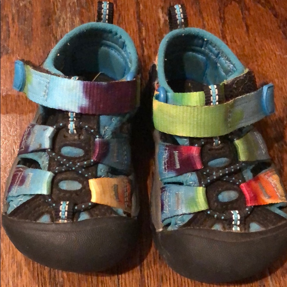 Keen baby sandals size 4